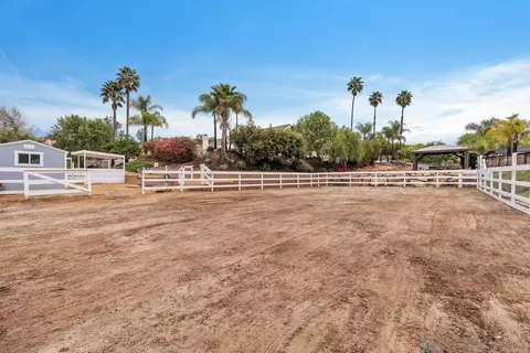 Exterior - 14298 Ipava Dr, Poway, CA 92064 photo 6 of 8