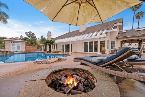 Exterior - 14298 Ipava Dr, Poway, CA 92064 photo 3 of 8