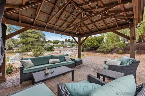 Exterior - 14298 Ipava Dr, Poway, CA 92064 photo 4 of 8