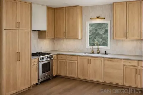 Kitchen - 14298 Ipava Dr, Poway, CA 92064 photo 4 of 4