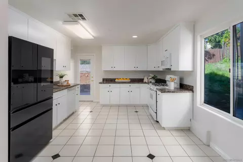 1626 La Presa Ave, Spring Valley, CA 91977 photo 16