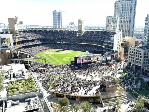 427 9th Ave #1402, San Diego, CA 92101