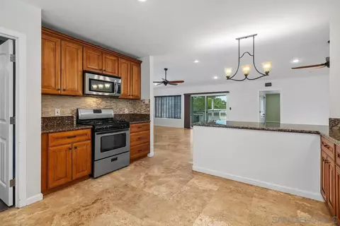 Kitchen - 10620 Garden Way, Spring Valley, CA 91978 photo 4 of 5