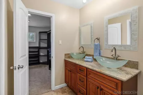Bath - 10620 Garden Way, Spring Valley, CA 91978 photo 2 of 2