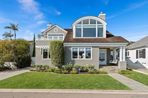 924 Scott St, San Diego, CA 92106