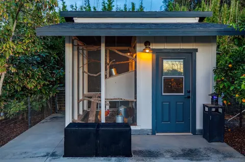 Exterior - 1441 E Taylor St, Vista, CA 92084 photo 24 of 28