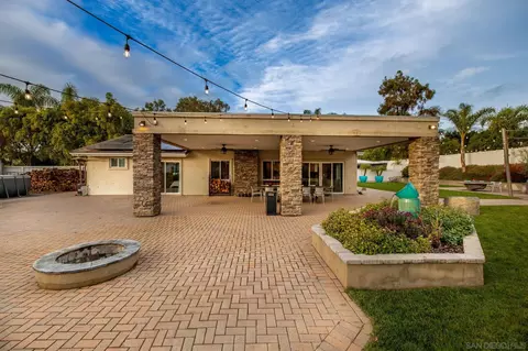 Exterior - 1441 E Taylor St, Vista, CA 92084 photo 19 of 28