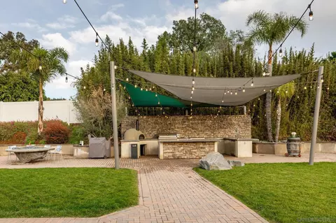 Exterior - 1441 E Taylor St, Vista, CA 92084 photo 14 of 28
