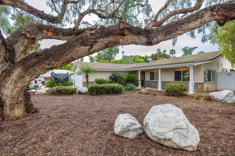 Exterior - 1441 E Taylor St, Vista, CA 92084 photo 9 of 28