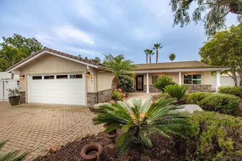 Exterior - 1441 E Taylor St, Vista, CA 92084 photo 10 of 28