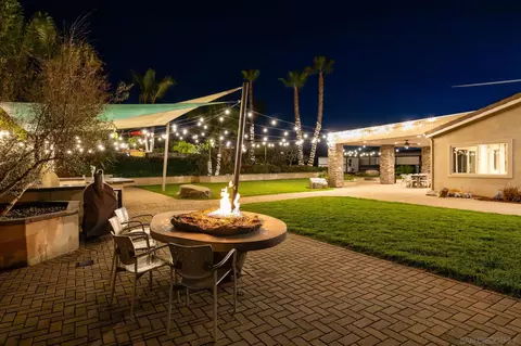 Exterior - 1441 E Taylor St, Vista, CA 92084 photo 2 of 28