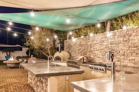 Kitchen - 1441 E Taylor St, Vista, CA 92084 photo 1 of 10