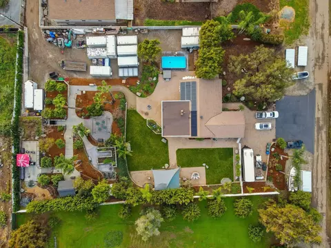 View/Area - 1441 E Taylor St, Vista, CA 92084 photo 5 of 7