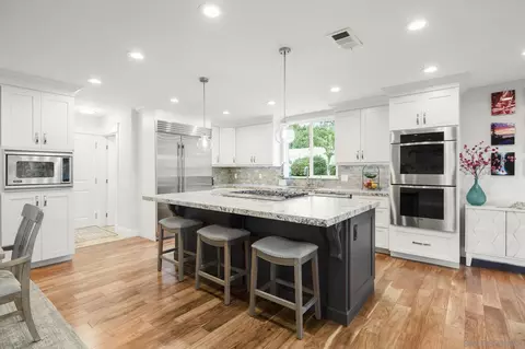 Kitchen - 1441 E Taylor St, Vista, CA 92084 photo 7 of 10