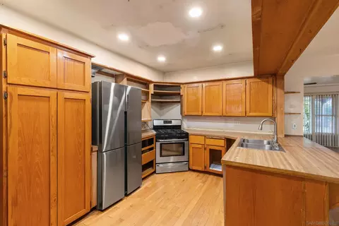 9969 Sierra Madre Rd, Spring Valley, CA 91977 photo 13