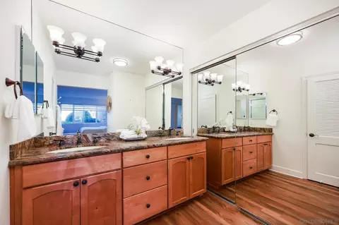 Bath - 234 Turf View Dr, Solana Beach, CA 92075 photo 1 of 3