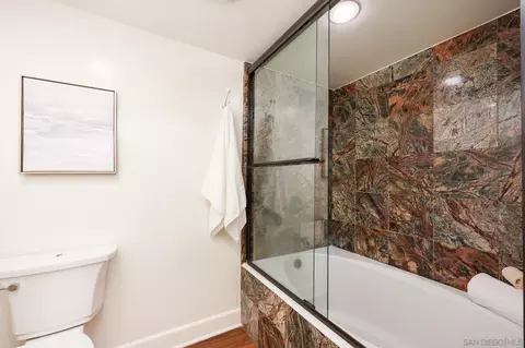 Bath - 234 Turf View Dr, Solana Beach, CA 92075 photo 2 of 3