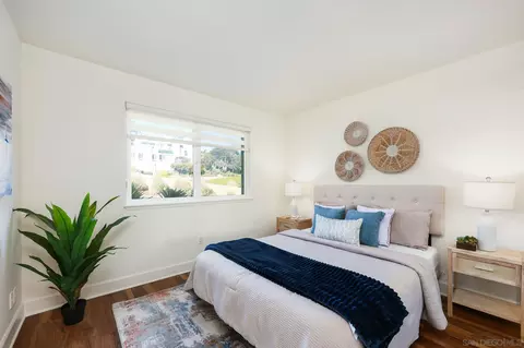 Bedroom - 234 Turf View Dr, Solana Beach, CA 92075 photo 3 of 3