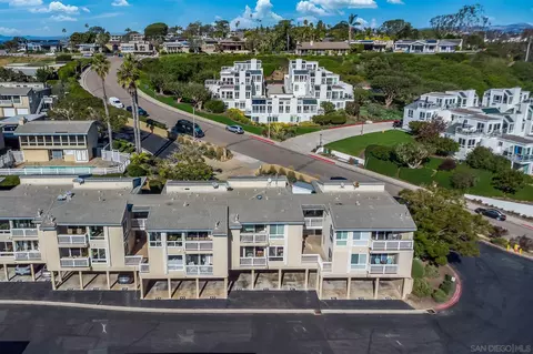 View/Area - 234 Turf View Dr, Solana Beach, CA 92075 photo 6 of 12