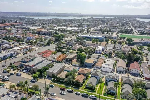 1533-39 Chalcedony St, San Diego, CA 92109