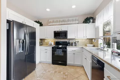 Kitchen - 1349 Thunder Spring Dr, Chula Vista, CA 91915 photo 2 of 3