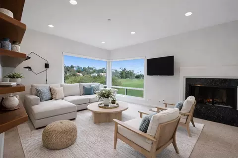 12122 Royal Birkdale Row # 303, San Diego, CA 92128