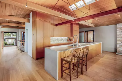 Kitchen - 330 Neptune Ave, Encinitas, CA 92024 photo 2 of 3