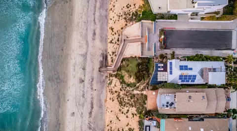 View/Area - 330 Neptune Ave, Encinitas, CA 92024 photo 7 of 8