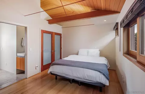 Bedroom - 330 Neptune Ave, Encinitas, CA 92024 photo 3 of 4