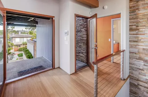 Entry Way - 330 Neptune Ave, Encinitas, CA 92024 photo 1 of 1