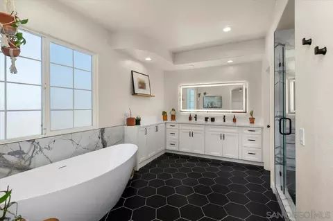 Bath - 3224 Avenida La Cima, Carlsbad, CA 92009 photo 2 of 6