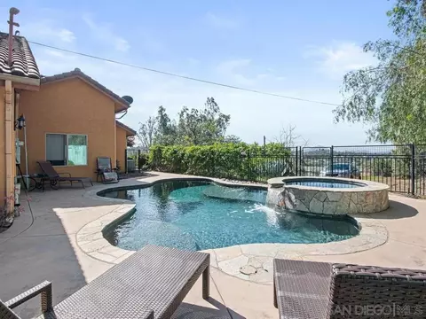 Exterior - 176 Ransom Hill Ln, Ramona, CA 92065 photo 6 of 13