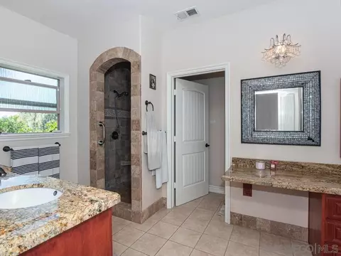 Bath - 176 Ransom Hill Ln, Ramona, CA 92065 photo 2 of 3