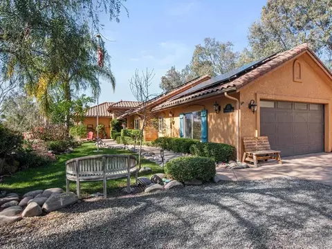 Exterior - 176 Ransom Hill Ln, Ramona, CA 92065 photo 2 of 13