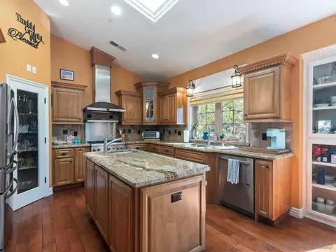 Kitchen - 176 Ransom Hill Ln, Ramona, CA 92065 photo 3 of 4