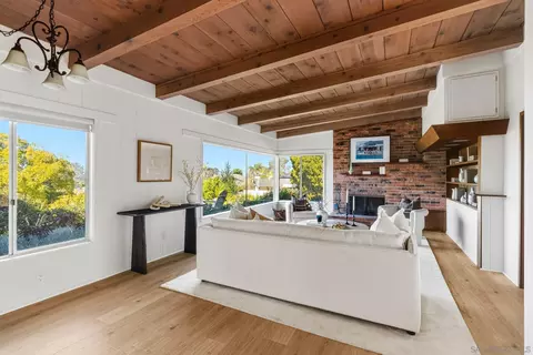 Living - 459 Carolina Rd, Del Mar, CA 92014 photo 5 of 5
