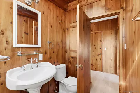 Bath - 459 Carolina Rd, Del Mar, CA 92014 photo 3 of 3