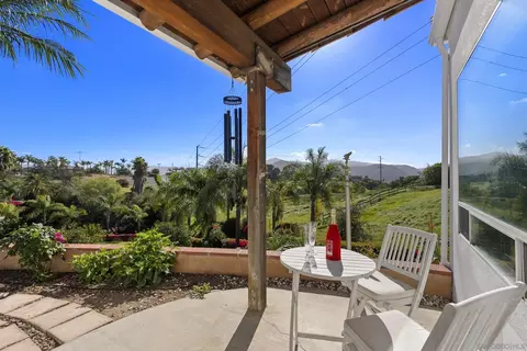 Exterior - 2821 Summit Dr, Escondido, CA 92025 photo 12 of 20