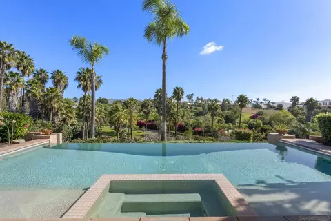 Exterior - 2821 Summit Dr, Escondido, CA 92025 photo 4 of 20