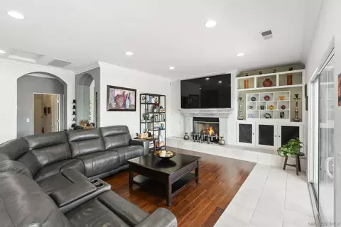Living - 2821 Summit Dr, Escondido, CA 92025 photo 5 of 5