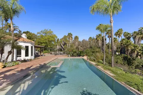 Exterior - 2821 Summit Dr, Escondido, CA 92025 photo 8 of 20