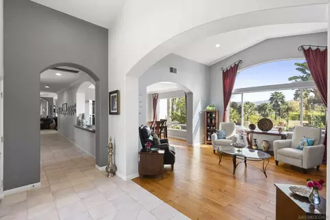Entry Way - 2821 Summit Dr, Escondido, CA 92025 photo 1 of 3