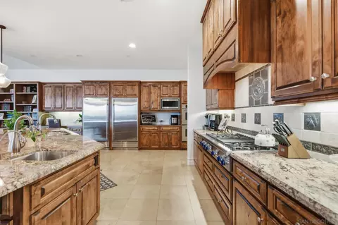 Kitchen - 15480 Eastvale Rd, Poway, CA 92064 photo 2 of 8