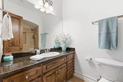 Bath - 15480 Eastvale Rd, Poway, CA 92064 photo 3 of 6