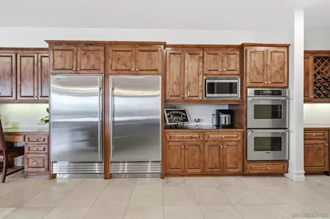 Kitchen - 15480 Eastvale Rd, Poway, CA 92064 photo 5 of 8