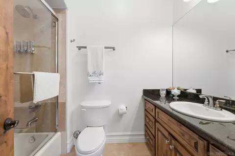 Bath - 15480 Eastvale Rd, Poway, CA 92064 photo 5 of 6