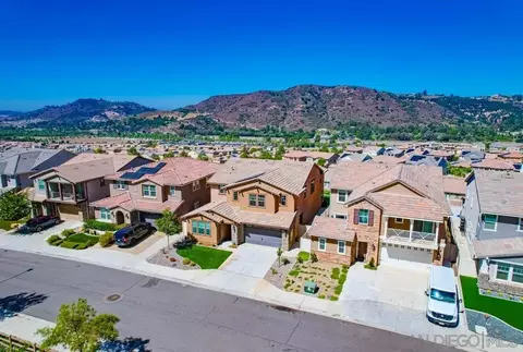View/Area - 35828 Blue Breton Dr, Fallbrook, CA 92028 photo 2 of 7