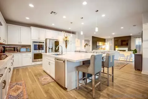 Kitchen - 35828 Blue Breton Dr, Fallbrook, CA 92028 photo 4 of 6