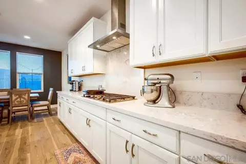 Kitchen - 35828 Blue Breton Dr, Fallbrook, CA 92028 photo 5 of 6