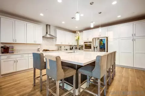 Kitchen - 35828 Blue Breton Dr, Fallbrook, CA 92028 photo 2 of 6